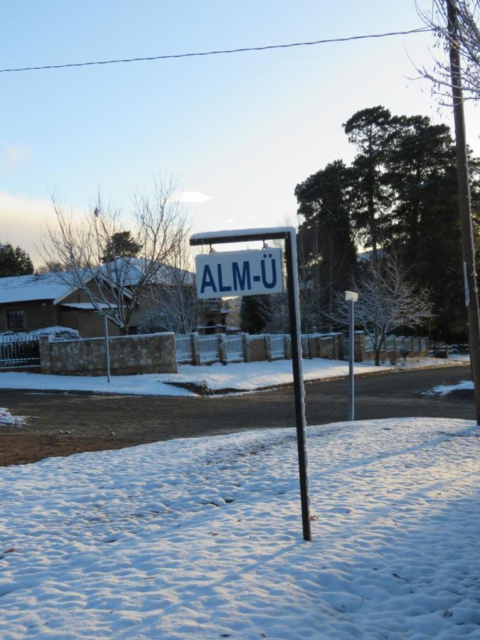 Alm-Ue Villa Dullstroom Exteriör bild