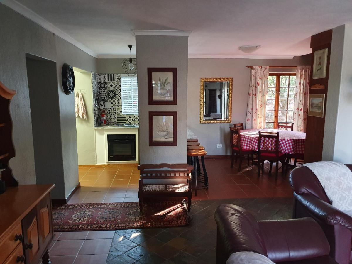 Alm-Ue Villa Dullstroom Exteriör bild