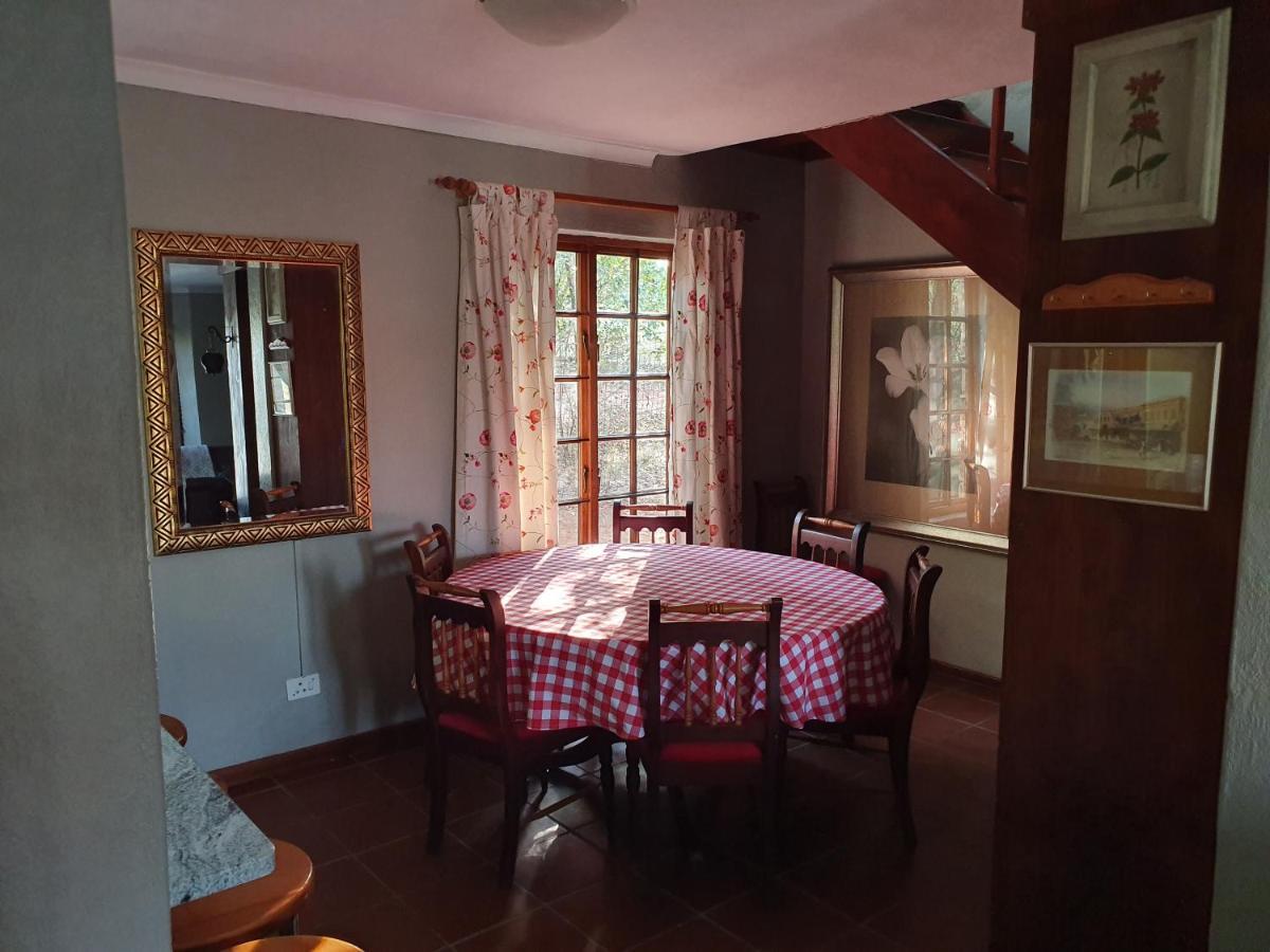 Alm-Ue Villa Dullstroom Exteriör bild